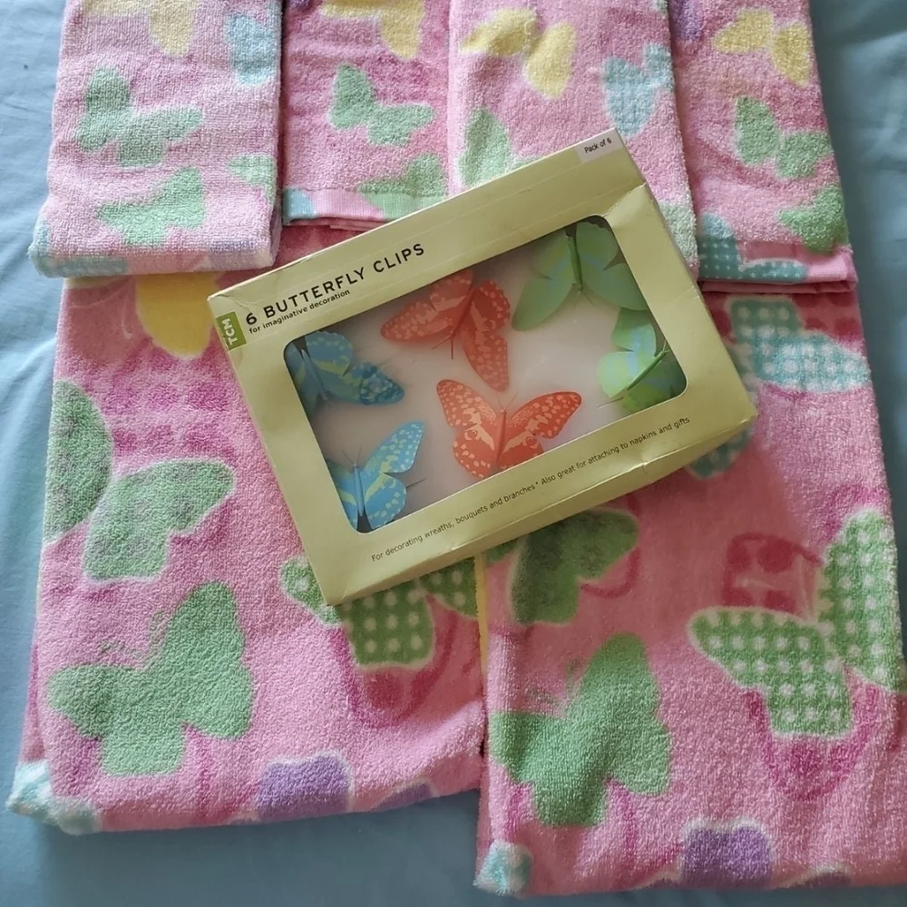 Pink Butterfly Towel Set